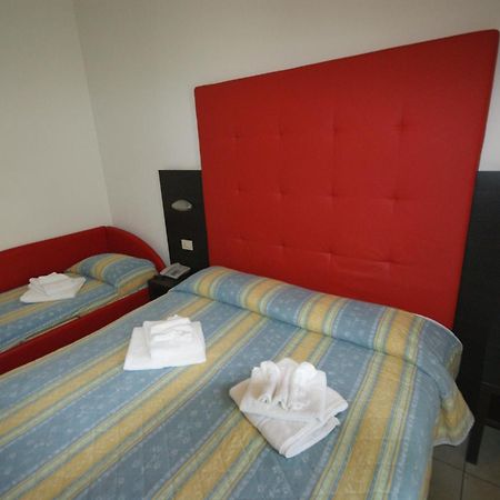 Hotel Marebello Rimini Zimmer foto