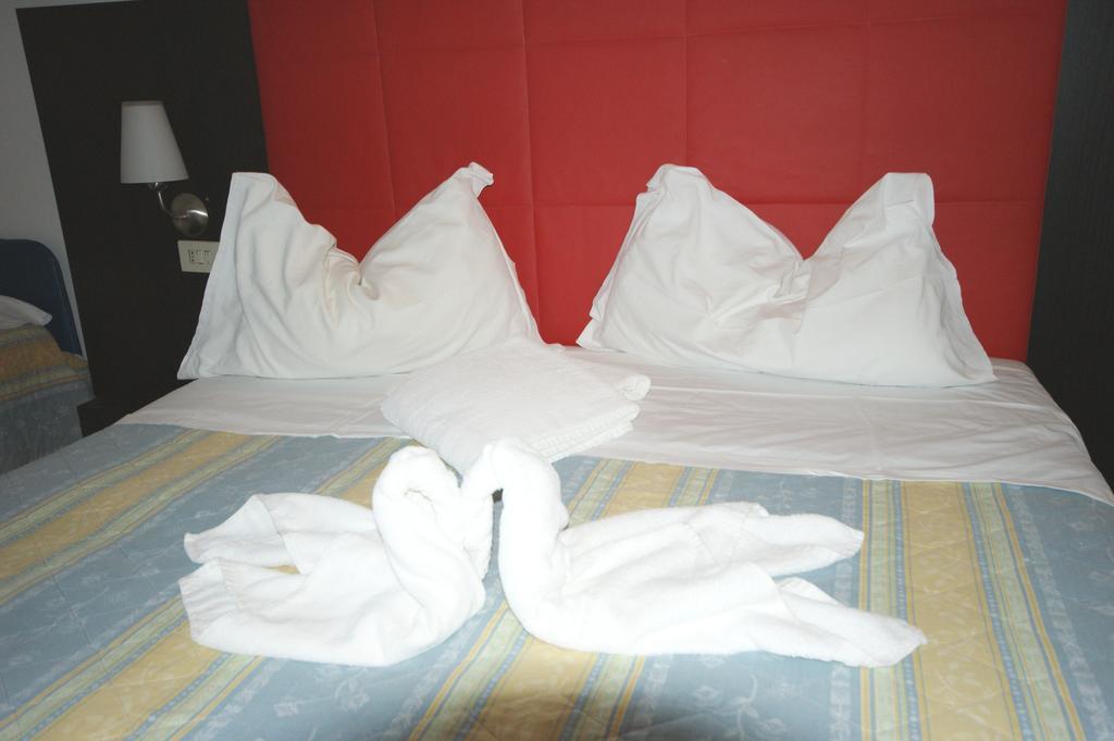 Hotel Marebello Rimini Zimmer foto