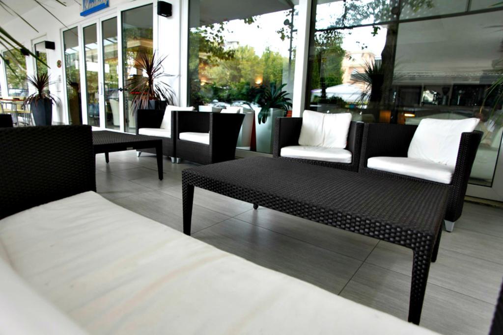 Hotel Marebello Rimini Exterior foto