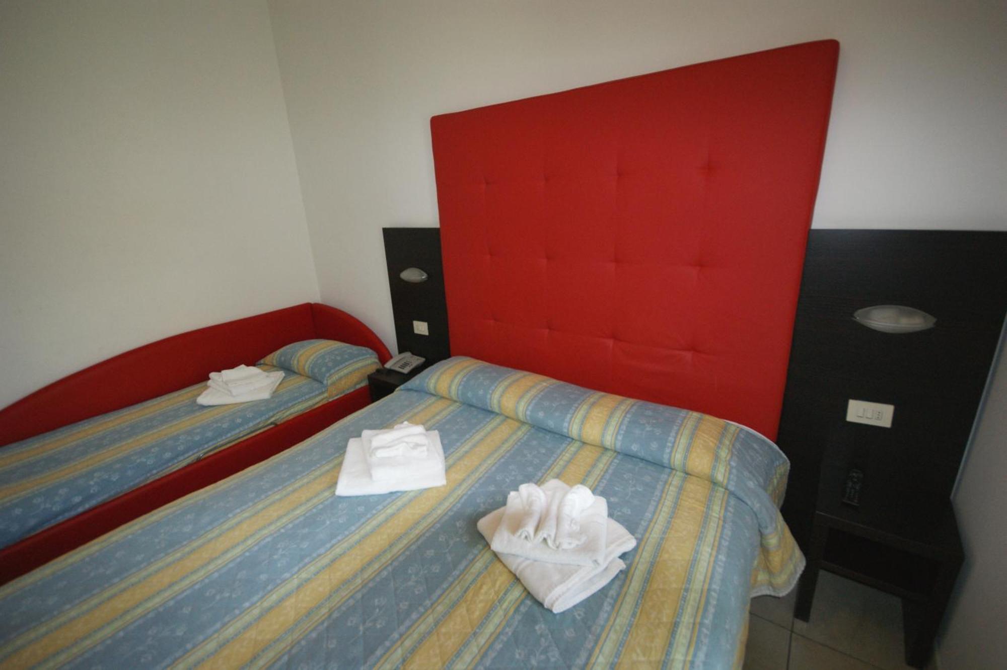 Hotel Marebello Rimini Zimmer foto