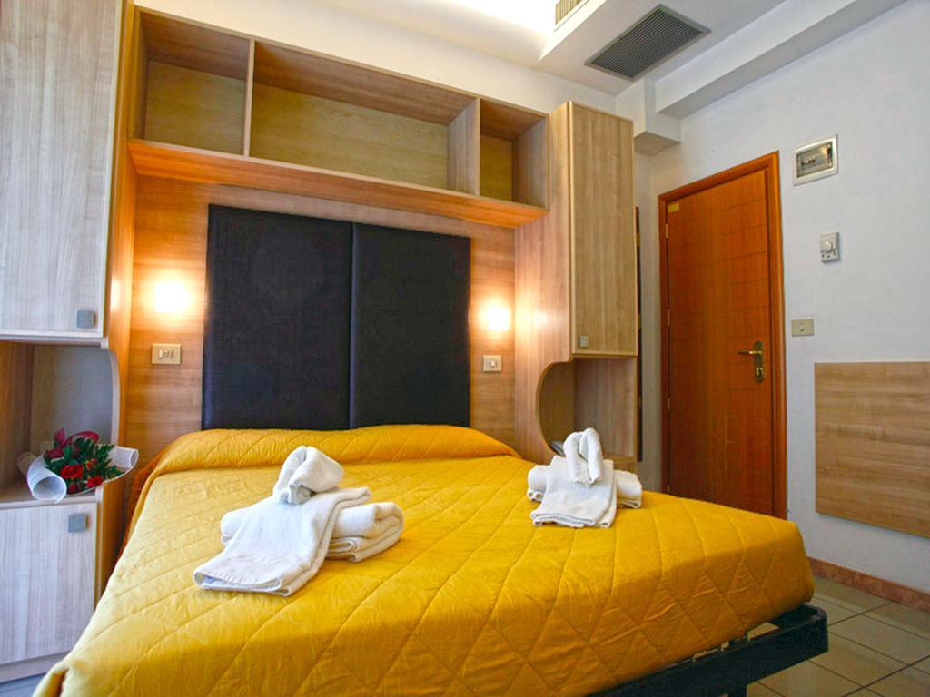 Hotel Marebello Rimini Exterior foto