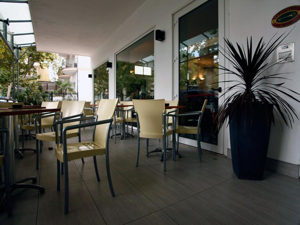 Hotel Marebello Rimini Exterior foto